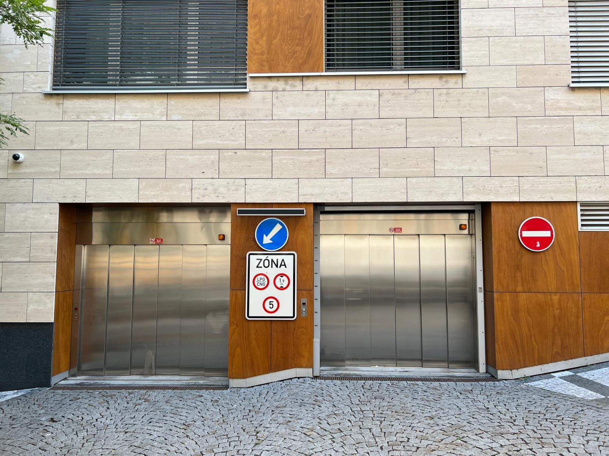 Quiet Apartment In The Centre 布拉格 外观 照片